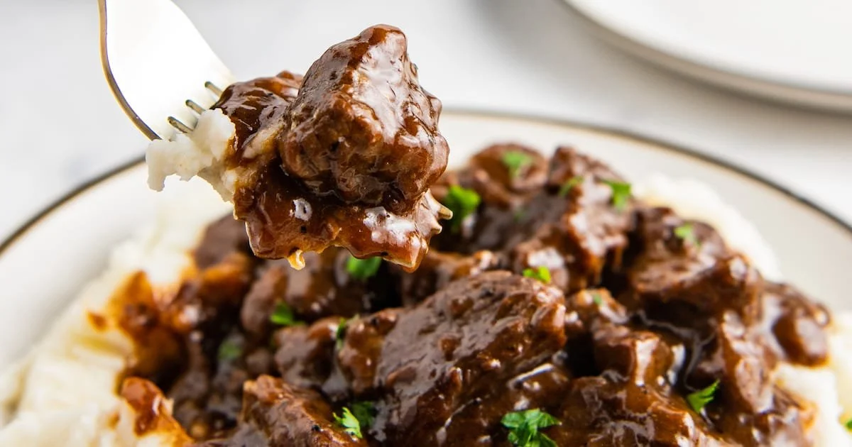 Beef Tips With Rich Gravy