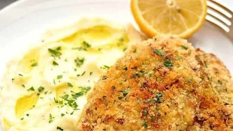 Crumbed Chicken with Mashed Potatoes