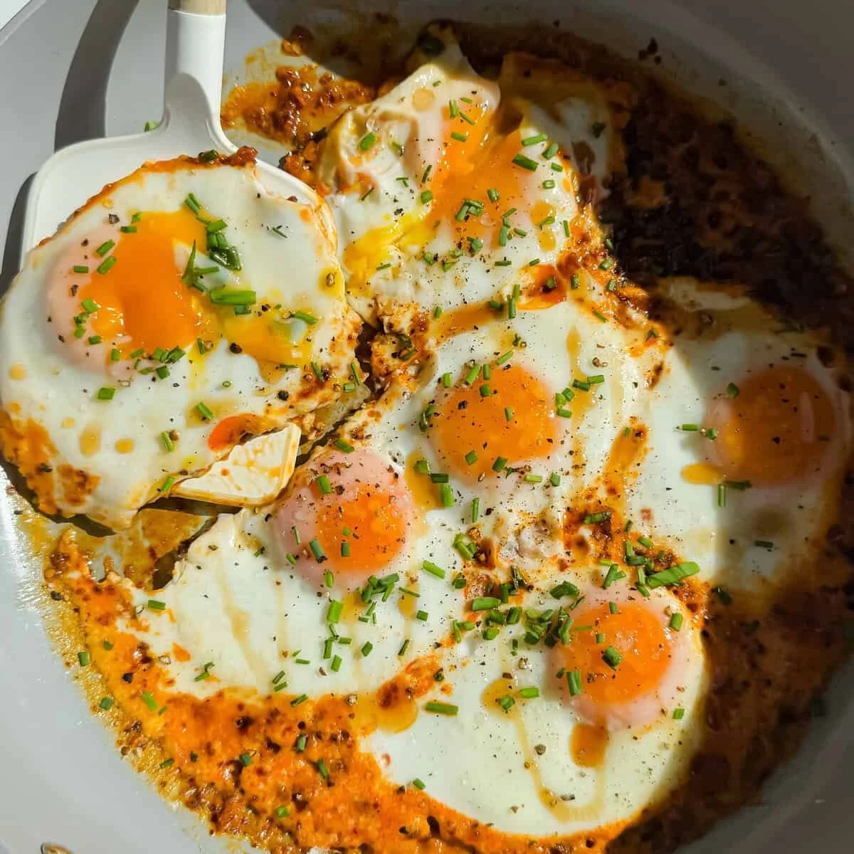 Fried Eggs in Heavy Cream