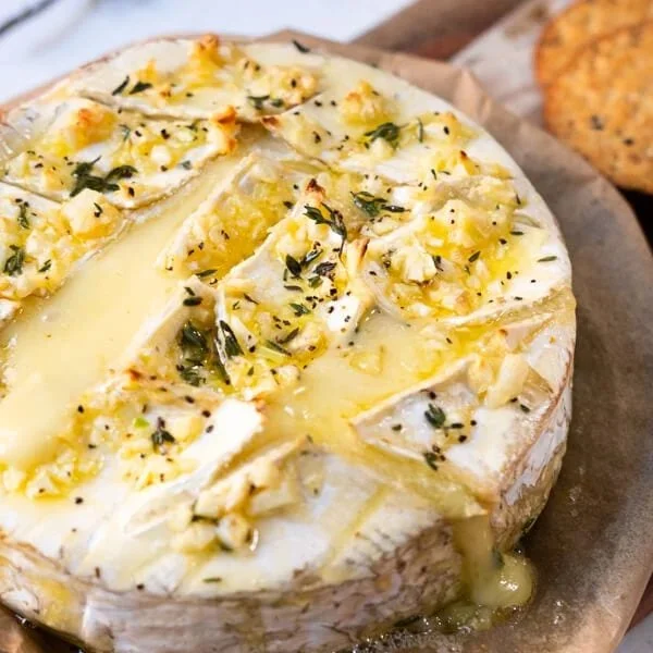 Garlic Butter Brie Bake