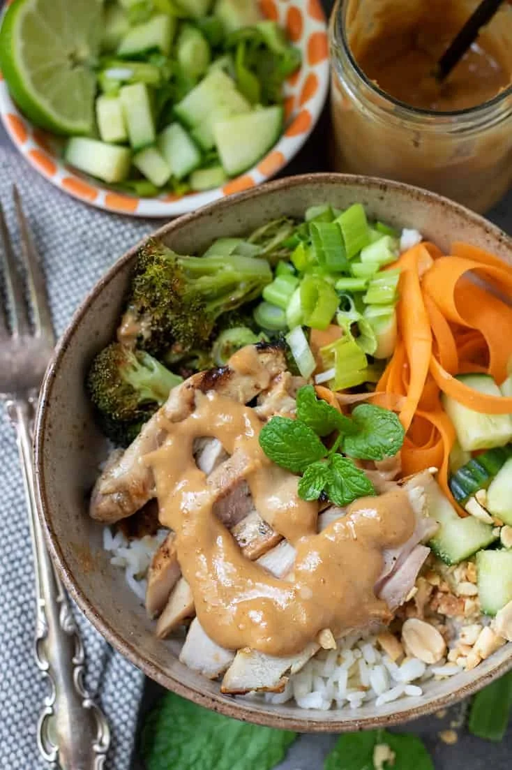 Thai Chicken Rice Bowls – Peanut Sauce